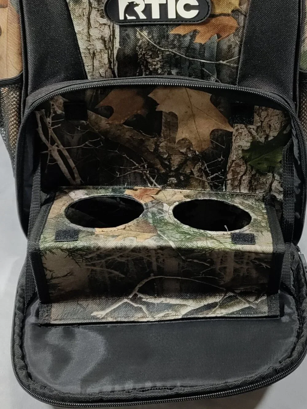 RTIC 15 Can Backpack Cooler Kanati Camo Insulated Hunting Fishing Bag